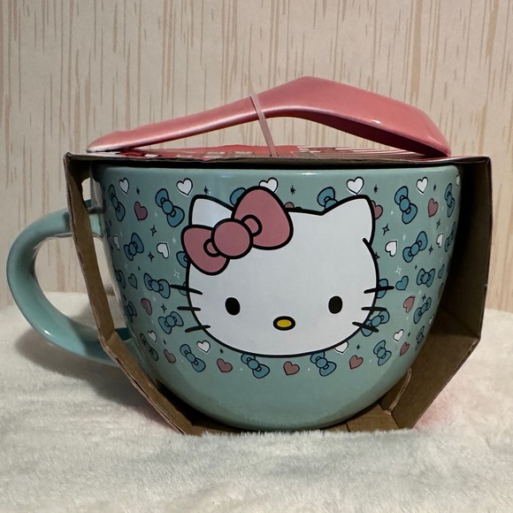 NEW SET: Hello Kitty Ceramic Bowl & Spoon - Picture 3 of 6